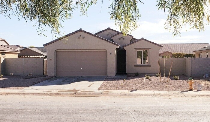 Primary Photo - BRAND NEW Gehan built home close to everyt...