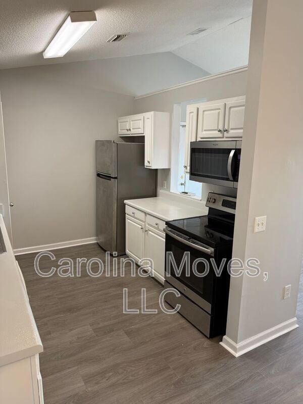 Building Photo - 107 Pelham Square Way