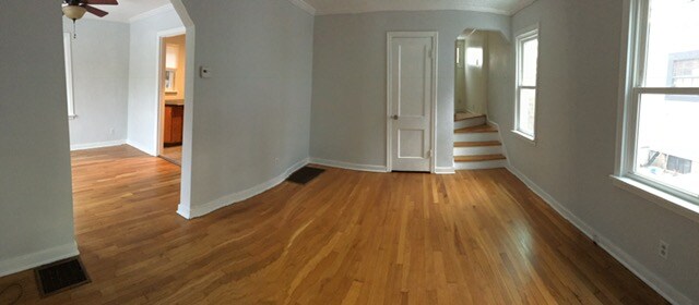 sala de estar - 1212 Love St