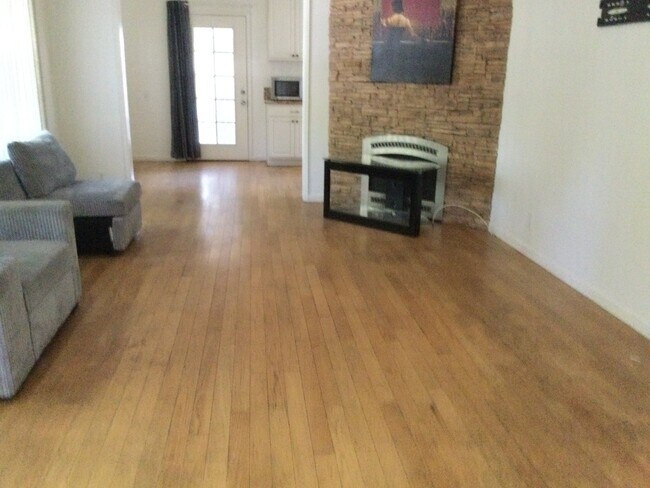 Foto del edificio - 20957 Community St