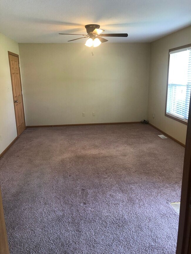 Building Photo - 1227-1229 Duane Swift Pkwy