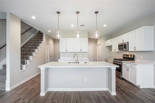 Building Photo - 15010 Eagle feather ct.