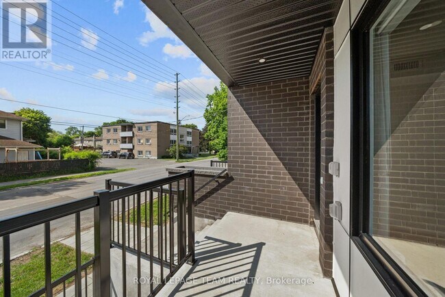 Photo du bâtiment - 1229 Shillington Ave