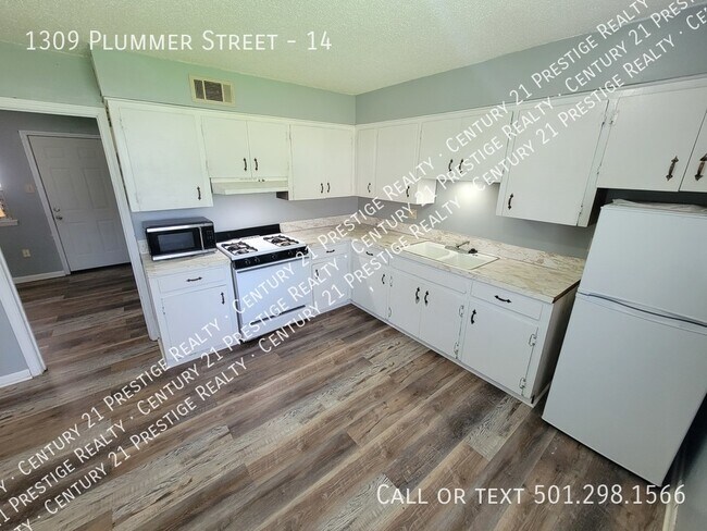 Foto del edificio - 1309 Plummer Street Apt #14