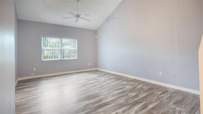 Foto del edificio - 9800 NW 19th Pl