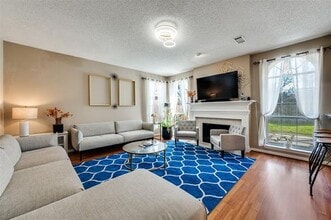 Building Photo - 2106 Hunter Pl Ln