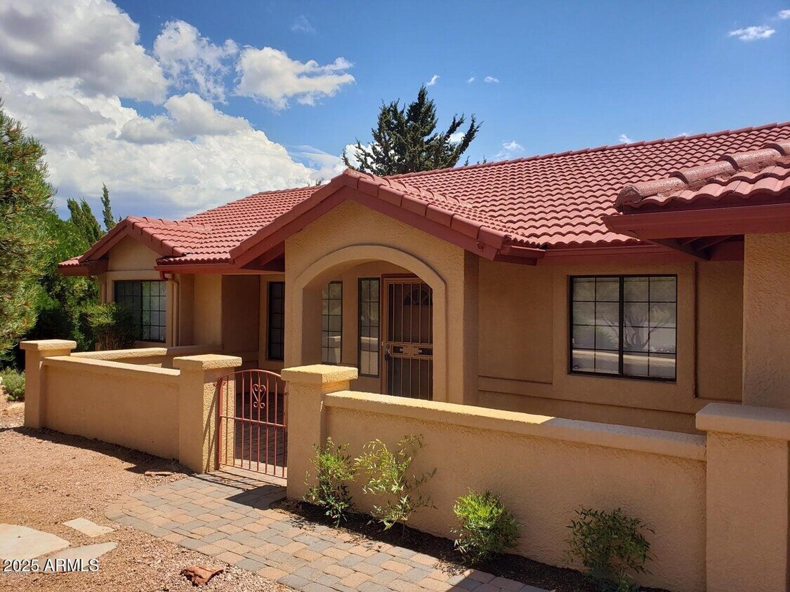 Foto principal - 2435 Homestead Rd