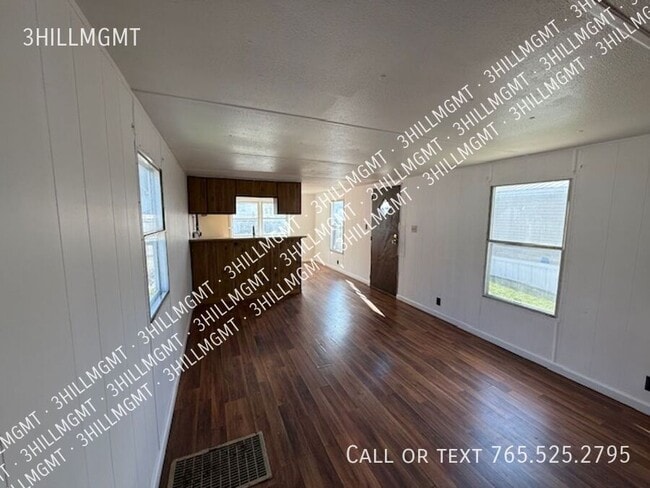 Foto del edificio - 41 Collins Dr