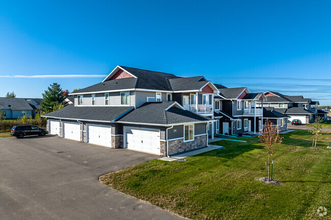 Foto del edificio - West 5th Townhomes