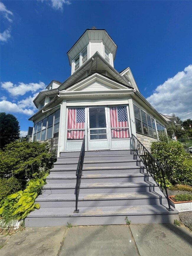 Building Photo - 187 Fisher Ave