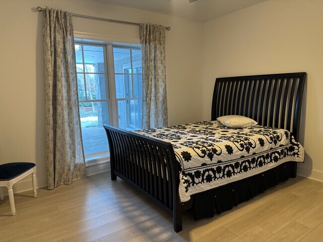 Foto del edificio - 8504 Meadowlark Ln