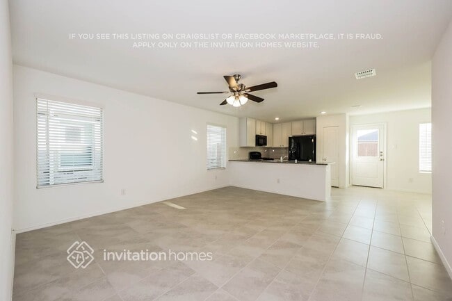 Building Photo - 2401 Ava Dr