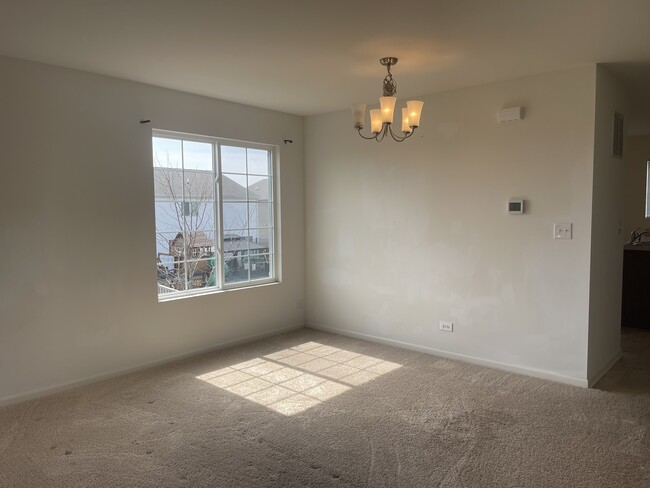 Building Photo - 1086 Sapphire Ln