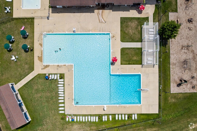 Pool - Wakefield Terrace