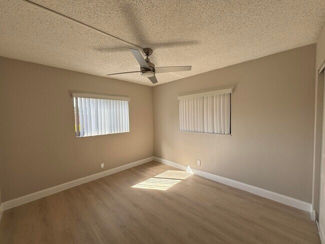 Foto del edificio - 520 NE 45th St