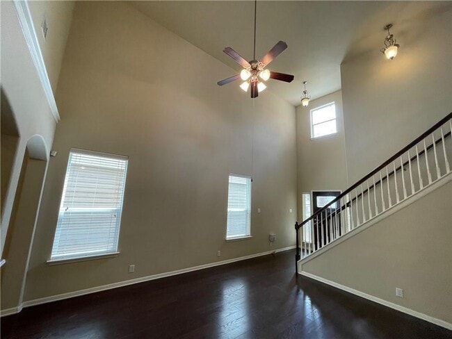 Building Photo - 1704 Rockland Dr