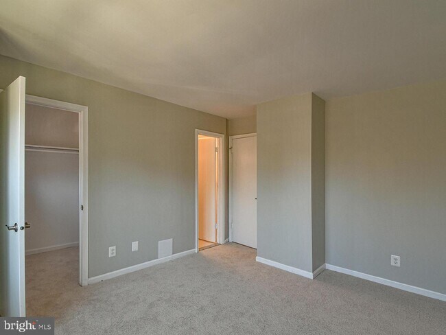 Building Photo - 3710 Joycin Ct