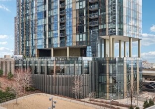 Building Photo - 211 N Harbor Dr