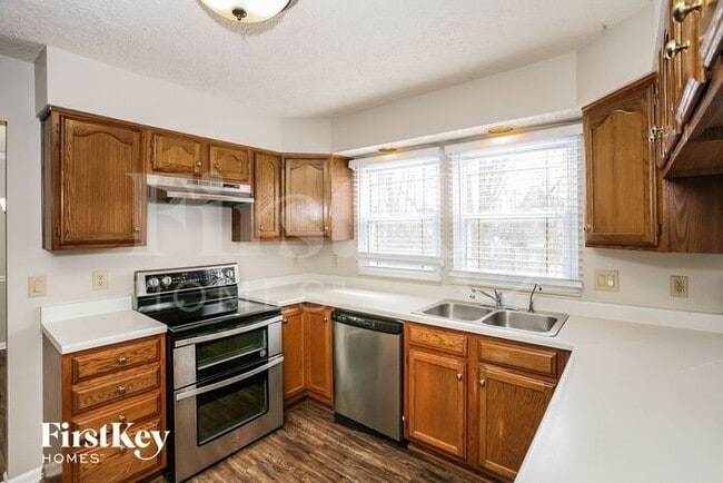 Building Photo - 11255 Baycreek Dr
