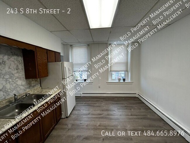 Foto del edificio - 243 S 8th St