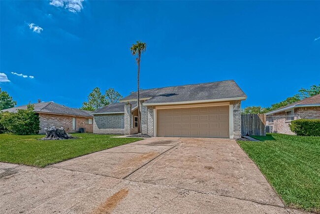 Foto del edificio - 530 Fawnwood Dr