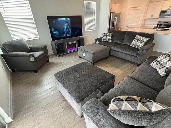 Building Photo - 8256 Shore Lake Dr