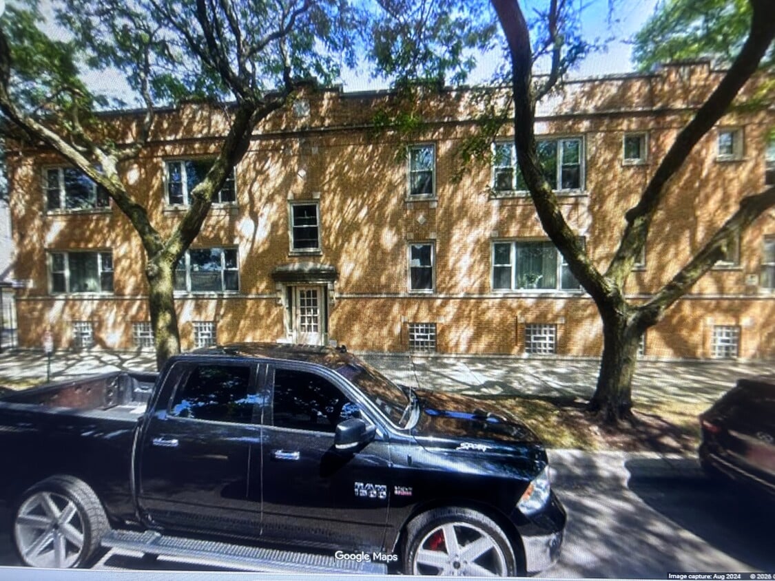 Photo - 4738 W George St (Chicago, IL)
