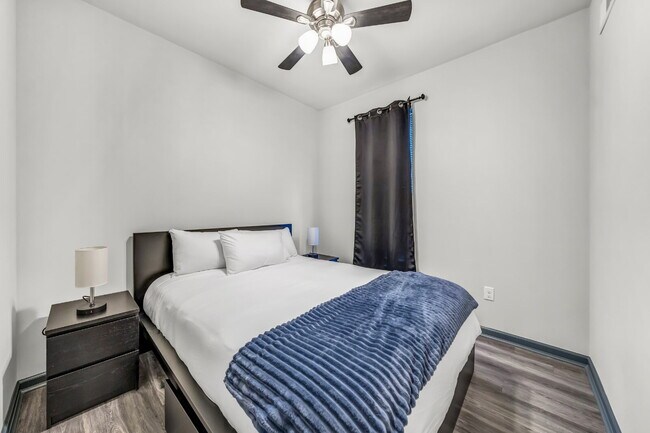 Foto del edificio - Furnished 2-Bedroom, 2-Bath Apartment near the Medical Campus