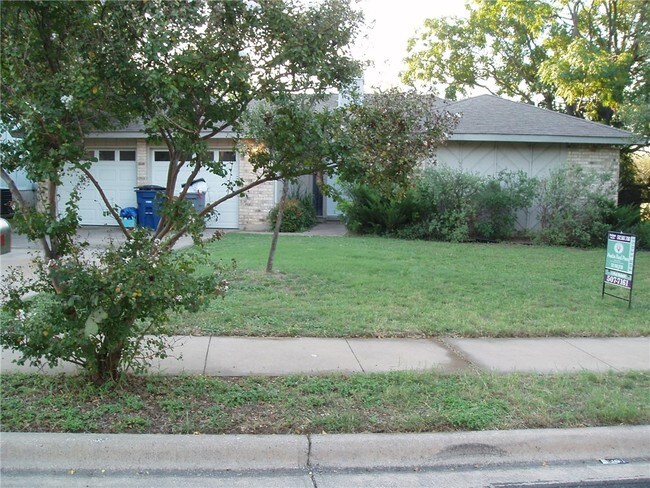 Building Photo - 11512 Swearingen Dr
