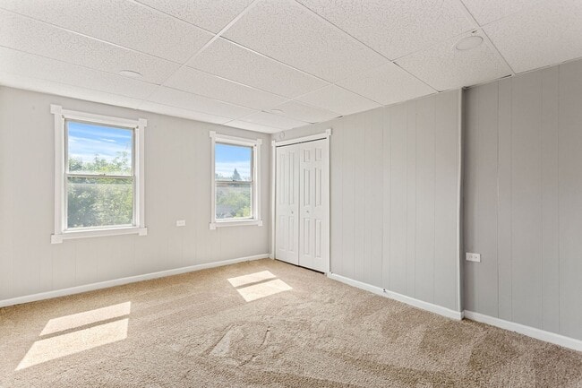 Photo - 4 bed 1.5 bath - Completely updated in great Mt. Washington location - central air, washer/dryer House