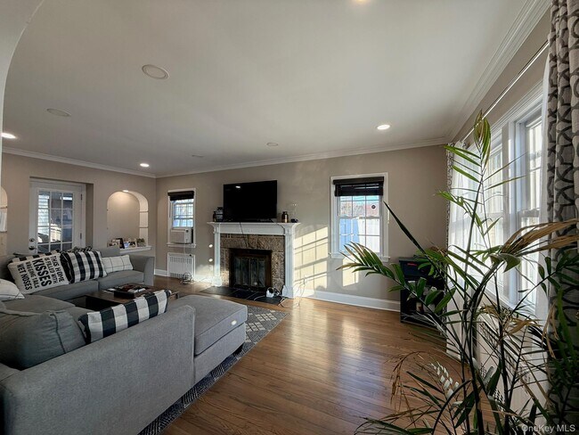 Foto del edificio - 201 Sydney Ave