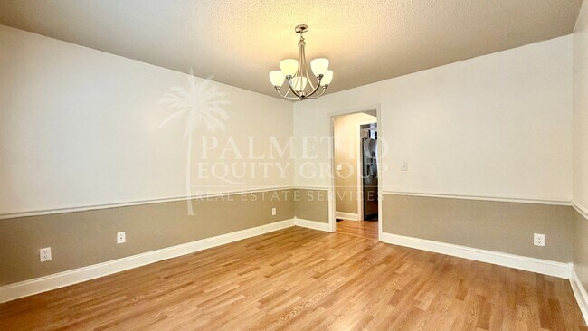 Building Photo - 4610 Eagle Rock Rd