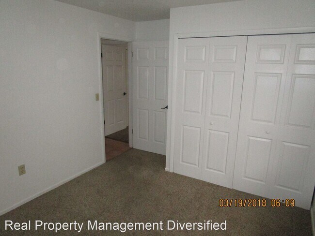 Building Photo - 1710 SW 109th Pl