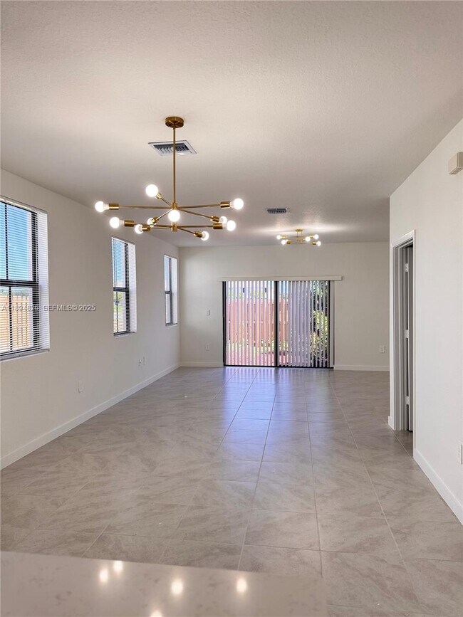 Foto del edificio - 1424 NE 3rd Ave