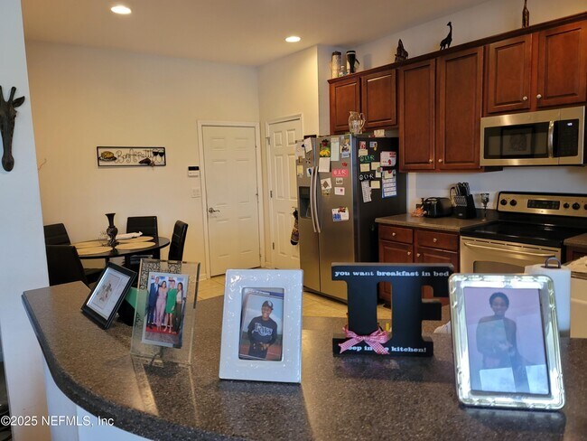 Building Photo - 6342 Autumn Berry Cir