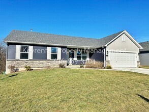 Building Photo - 350 Hammerstone Dr