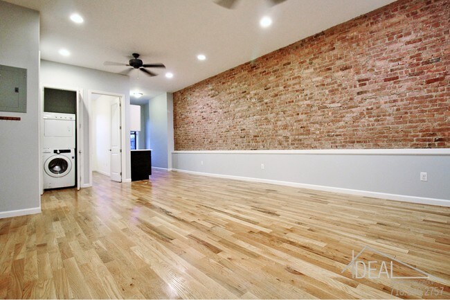 Building Photo - 203 Utica Ave