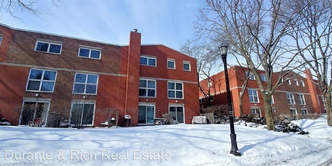 Building Photo - 1209 Central St