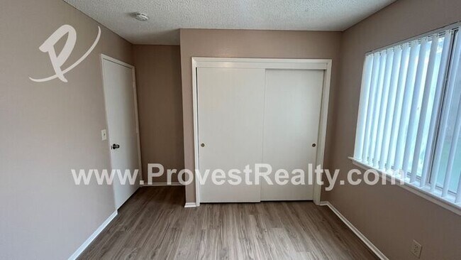 Foto del edificio - 2 Bed 2 Bath in Apple Valley!!!