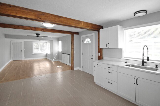 Foto del edificio - Nokomis Annual Home for Rent