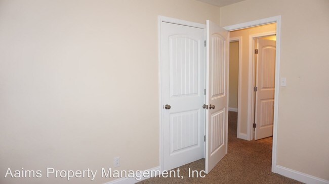 Building Photo - 2821 Pine Springs Dr