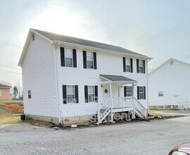 Building Photo - 160 Smith Ave
