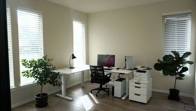 Foto del edificio - 2+ Bedroom McCormick Woods Rambler
