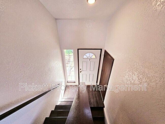 Foto del edificio - 4619 Beach Dr E