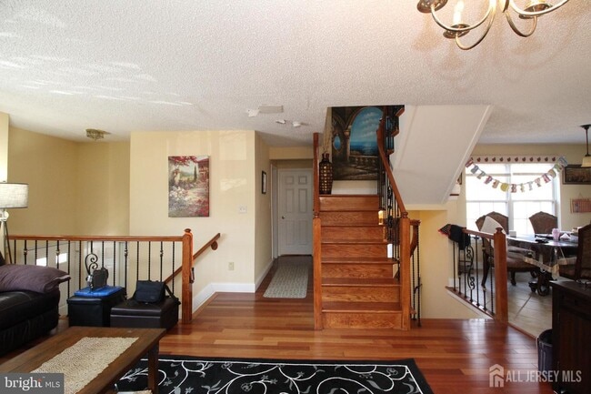 Building Photo - 9 Halstead Pl