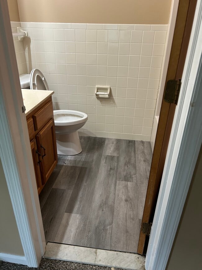 Building Photo - 11 Sunstone Dr