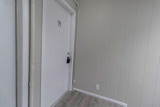 Building Photo - 3408 Balboa Ln