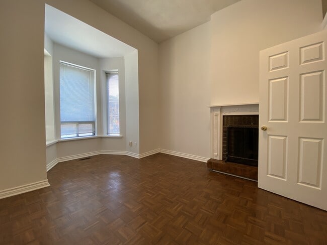 Building Photo - 202 Gerrard St E