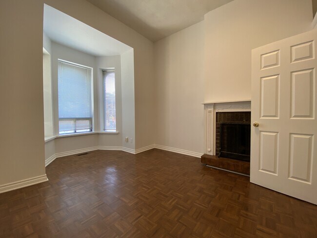 Photo du bâtiment - 202 Gerrard St E