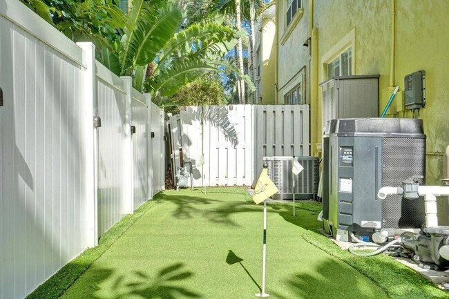 Foto del edificio - 1411 NE 7th St